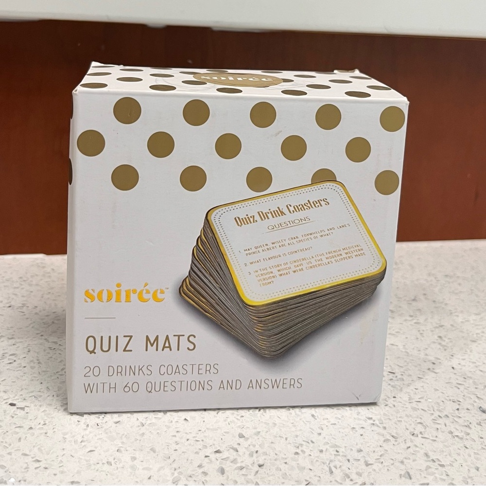 Soirée Quiz coasters with Gold Polka Dots